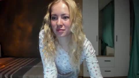 fansly - yourbestbaby online show from January 2026 04:04:02 AM