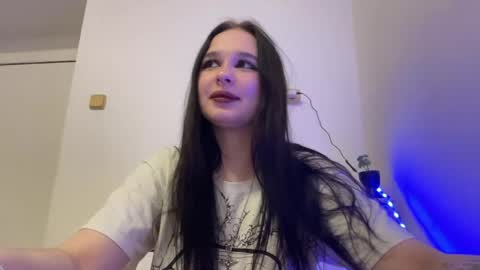 Maya online show from April 2026 07:07:02 PM