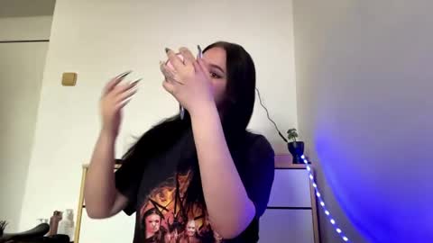 Maya online show from April 2026 02:05:01 PM