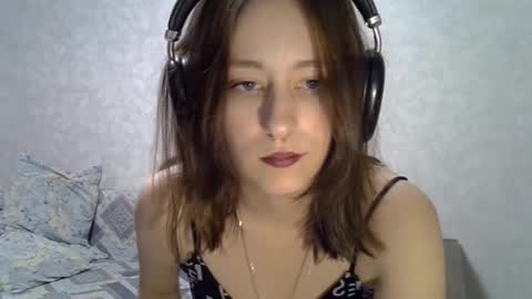 Molly online show from October 2025 02:17:02 PM