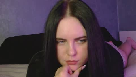 Snapshot of easabella chatting on October 2025 06:52:02 PM Bella online show from October 2025 06:52:02 PM