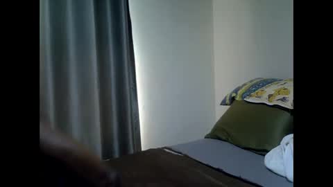 Snapshot of east_queen chatting on November 2025 10:15:02 AM east_queen online show from November 2025 10:15:02 AM