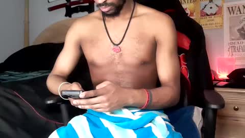 TWITTER   INSTAGRAM    easybreezy20   ONLINE 1230 AM TO 7AM online show from January 2025 06:47:01 AM