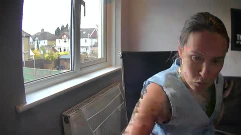 Nadia Ferreira  online show from April 2026 12:24:01 PM