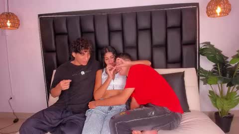 Boys Prado Vikingo and Girl online show from January 2026 07:38:02 PM