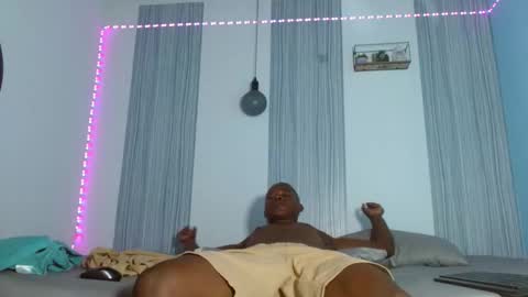 Chris Palaz  online show from November 2025 06:41:02 PM