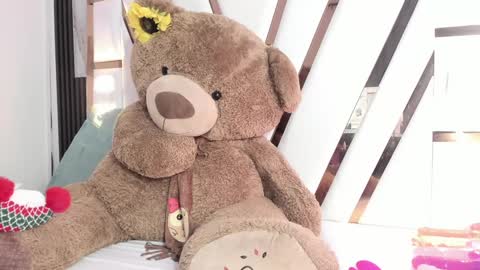 Luci  online show from December 2024 01:52:02 AM