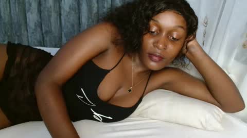 Snapshot of ebony_ghoddes chatting on February 2025 06:35:02 PM ebony online show from February 2025 06:35:02 PM