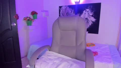 ebony_katterin online show from January 2025 07:39:02 PM