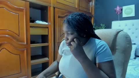 ebony_katterin online show from April 2026 11:48:01 AM