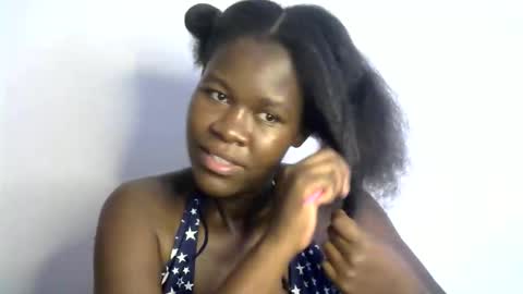 Snapshot of ebony_lynne chatting on April 2026 09:04:01 AM ebony_lynne online show from April 2026 09:04:01 AM