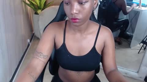 ebony_rose_tf online show from October 2025 01:07:01 PM