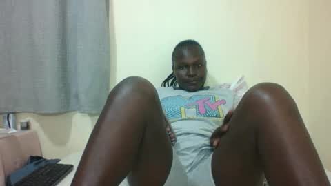 Snapshot of ebonyblack28 chatting on September 2025 07:03:01 PM MELVINE online show from September 2025 07:03:01 PM