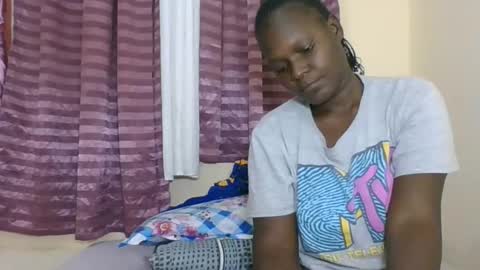 Snapshot of ebonyblack28 chatting on October 2025 09:12:02 PM MELVINE online show from October 2025 09:12:02 PM