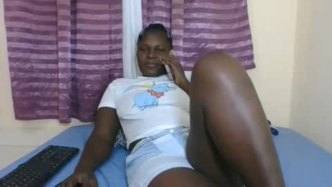 Snapshot of ebonyblack28 chatting on October 2025 12:20:01 PM MELVINE online show from October 2025 12:20:01 PM