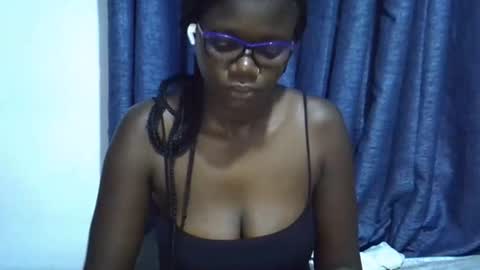 ebonybloom01 online show from September 2025 01:49:02 AM