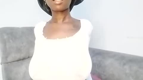 Ebony Melanie online show from February 2025 10:04:02 PM