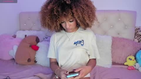 Queen Ebony online show from November 2025 08:30:01 PM