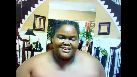 ebonyhotbuns4u2luv online show from February 2025 06:29:02 PM