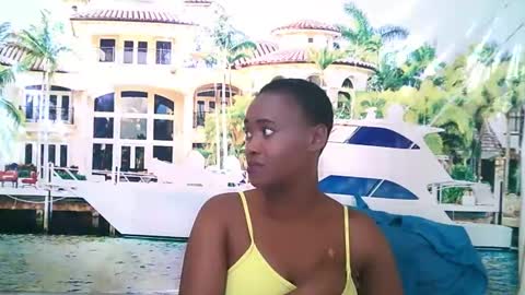 Snapshot of ebonyolive69 chatting on December 2024 08:44:02 AM Cindy online show from December 2024 08:44:02 AM