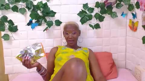 Snapshot of ebonyolive69 chatting on October 2025 12:03:01 PM Cindy online show from October 2025 12:03:01 PM