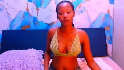 Snapshot of ebonypretty4u chatting on September 2025 06:47:02 AM ebonypretty4u online show from September 2025 06:47:02 AM
