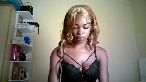 Snapshot of ebonytanqueen chatting on April 2026 02:47:02 AM ebonytanqueen online show from April 2026 02:47:02 AM