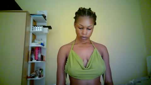 Snapshot of ebonytanqueen chatting on May 2026 01:23:02 AM ebonytanqueen online show from May 2026 01:23:02 AM