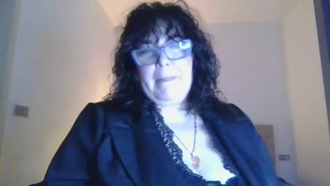 echo_dust online show from April 2026 06:10:01 PM