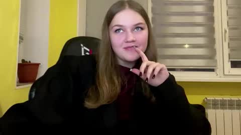 Mia online show from February 2026 02:28:01 PM