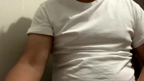 Snapshot of eddy7978 chatting on May 2026 06:42:01 AM eddy7978 online show from May 2026 06:42:01 AM