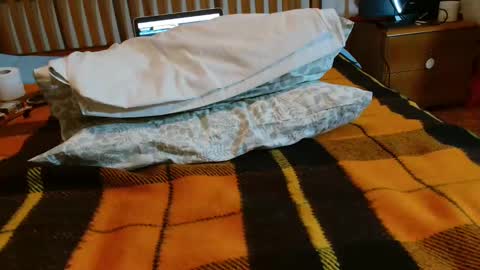 eddy_1968 online show from December 2024 03:20:02 PM