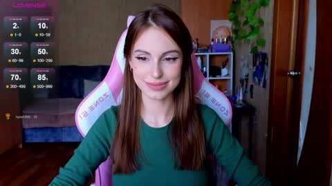 Snapshot of edelinemaher chatting on April 2026 10:22:02 AM Edeline online show from April 2026 10:22:02 AM