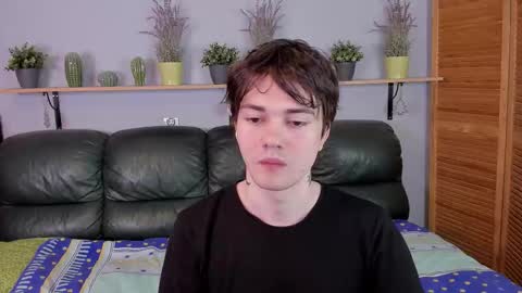 Snapshot of edgar_luck chatting on November 2025 12:10:01 AM Edgar online show from November 2025 12:10:01 AM