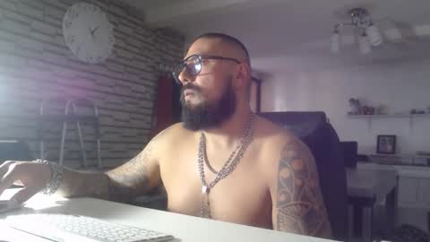 edgarram83 online show from November 2025 11:05:02 PM