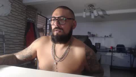 edgarram83 online show from November 2025 11:36:02 PM