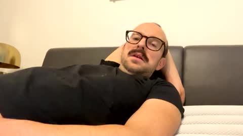 edge_guy online show from January 2025 10:21:02 AM