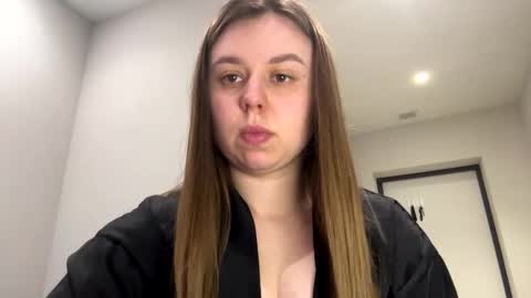 Edina online show from April 2026 10:05:01 AM