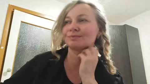 edithmanning online show from May 2026 06:05:01 PM