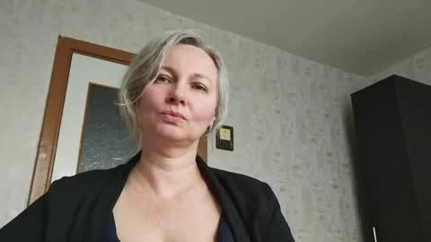 edithmanning online show from June 2026 08:20:02 AM
