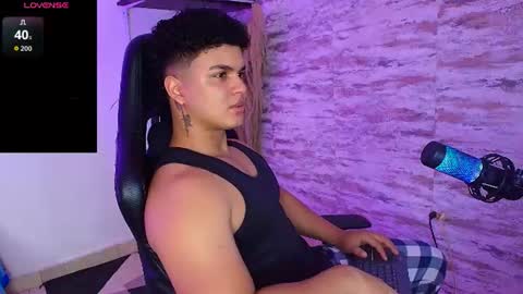 Snapshot of edward__clarck chatting on July 2026 06:31:02 AM EDWARD CLARCK online show from July 2026 06:31:02 AM