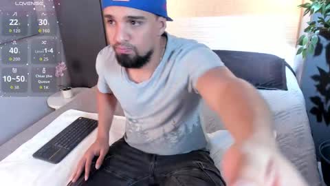 Eduardo online show from October 2025 03:49:01 AM