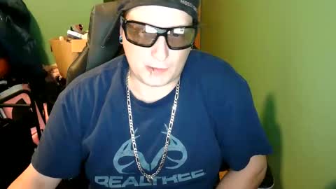 edwardaims_2please online show from June 2026 09:41:01 PM