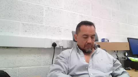 Snapshot of edwill13 chatting on May 2026 08:42:01 AM EdM online show from May 2026 08:42:01 AM