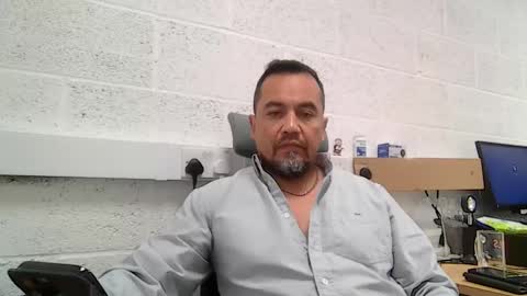 Snapshot of edwill13 chatting on May 2026 03:18:02 PM EdM online show from May 2026 03:18:02 PM