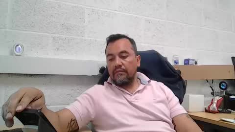 Snapshot of edwill13 chatting on May 2026 01:39:02 PM EdM online show from May 2026 01:39:02 PM