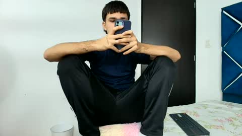 Snapshot of edwinboys chatting on June 2026 01:21:02 PM Edwin online show from June 2026 01:21:02 PM