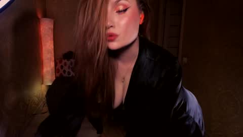 eesmaaarr online show from May 2026 01:02:04 AM
