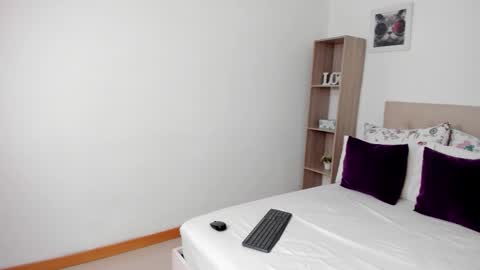 Snapshot of eeva_moon chatting on September 2025 01:45:01 PM EvaMooon online show from September 2025 01:45:01 PM