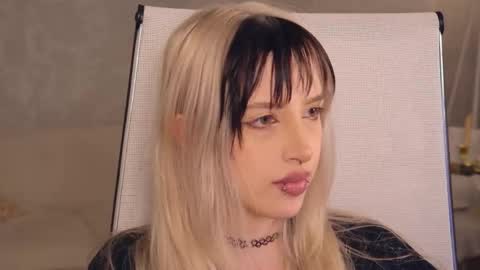 EVA NON NUDE online show from June 2026 04:09:01 PM